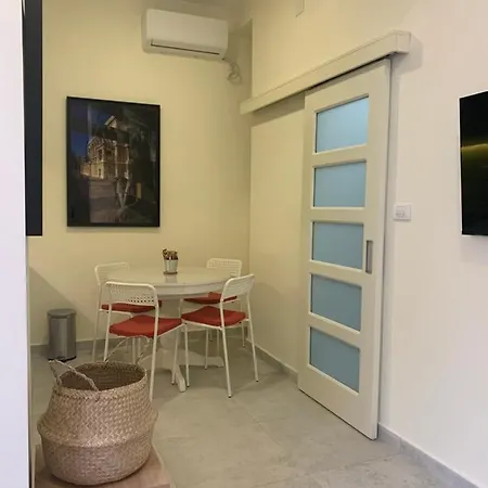 Sunlit Artist Belgrad