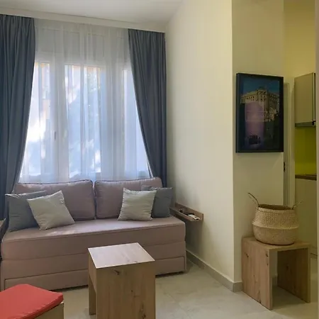 Sunlit Artist Apartment