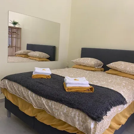 Apartament Sunlit Artist